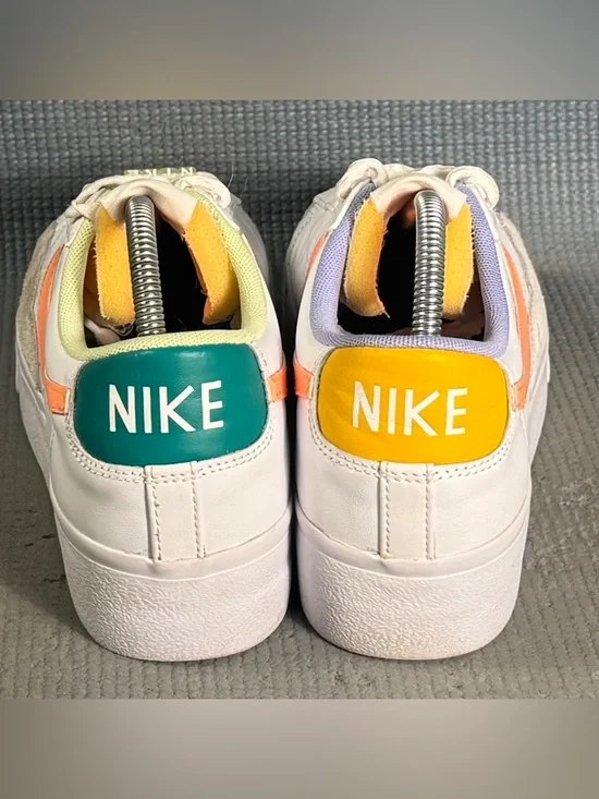 Nike Blazer Low Platform White/Peach Cream Shoes DX3719-100 Women's Size 10.5 - Picture 7 of 9